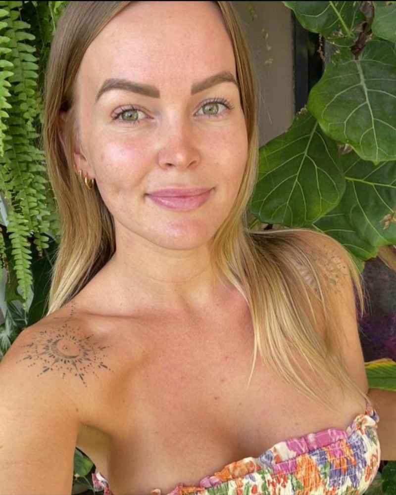 Margaret - curvy