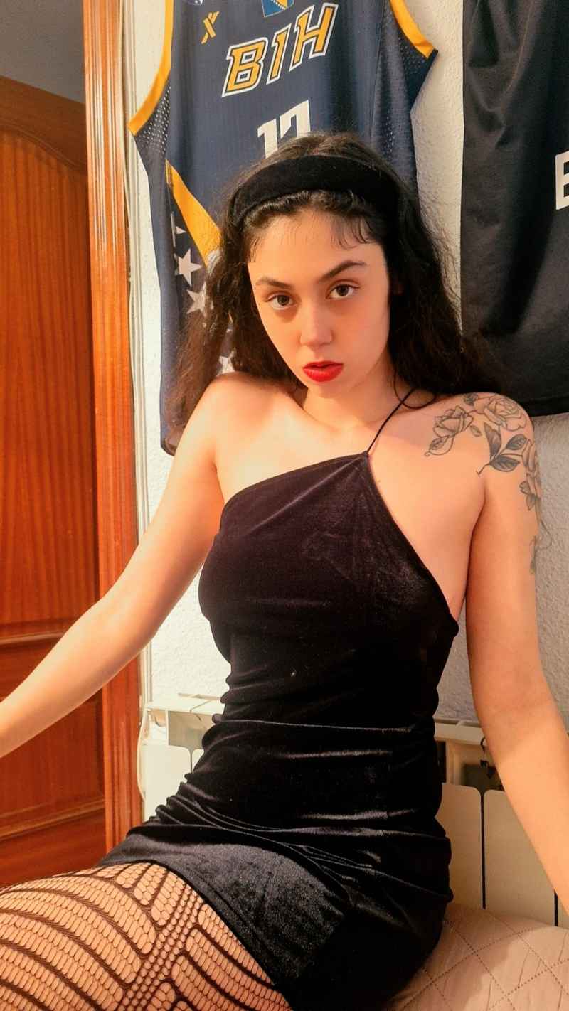Jade - outcall available