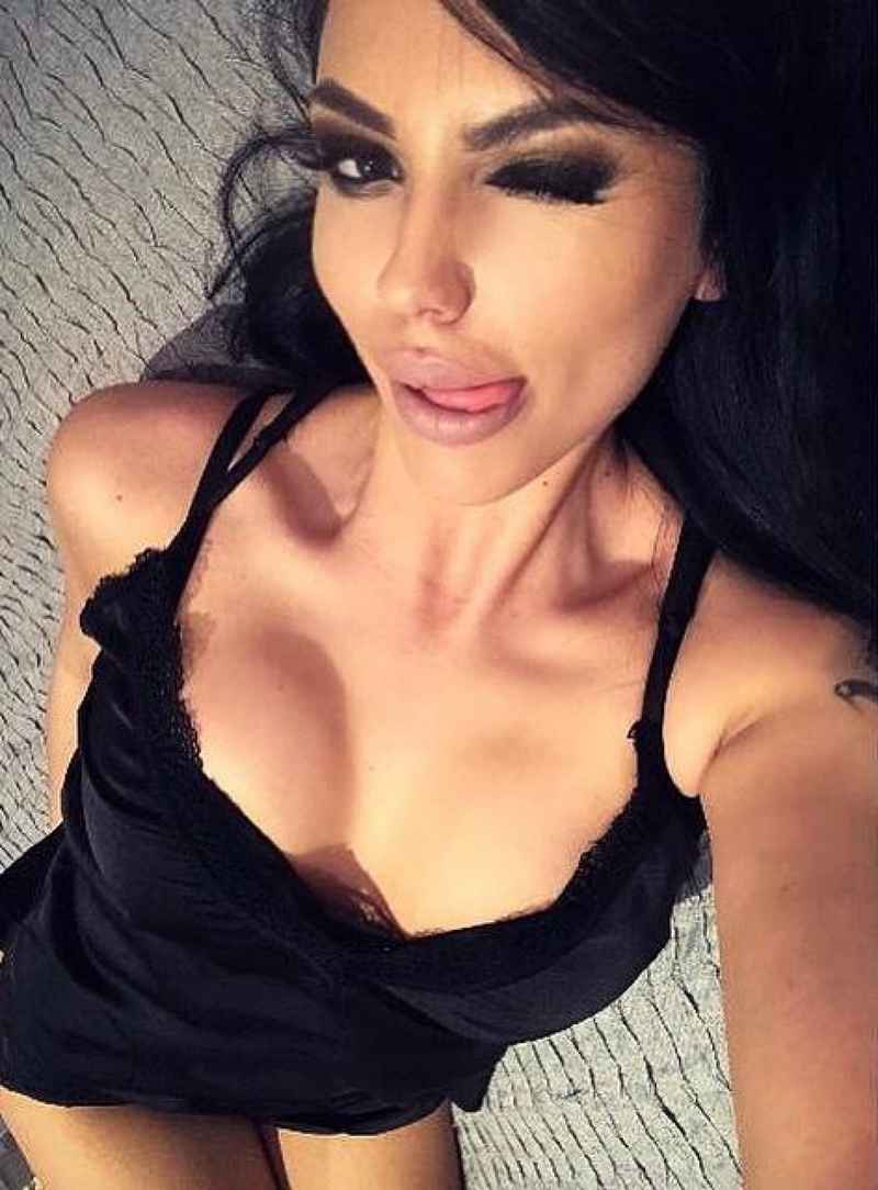 Nancy - brunette