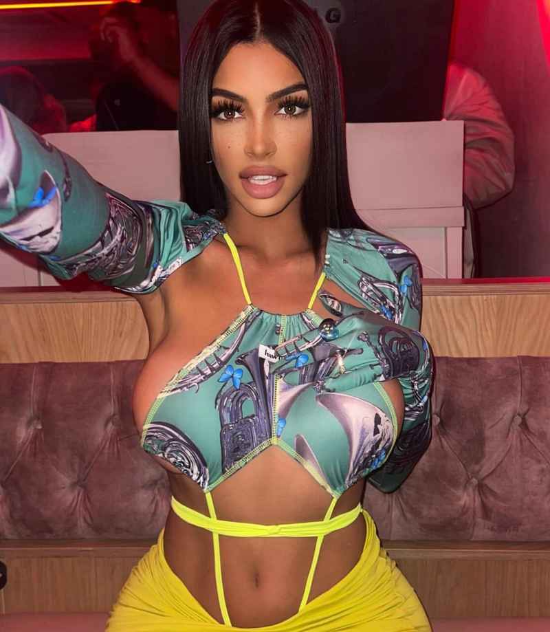 Zelie - outcall available