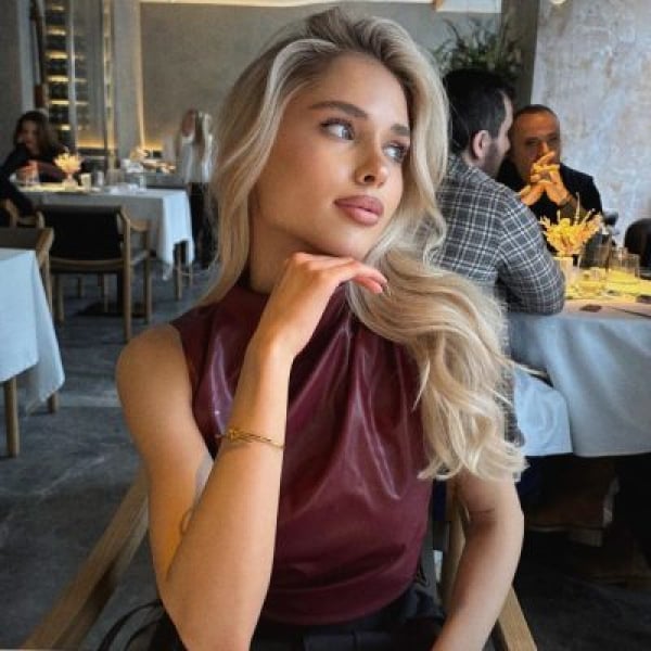 Anaelle - visiting