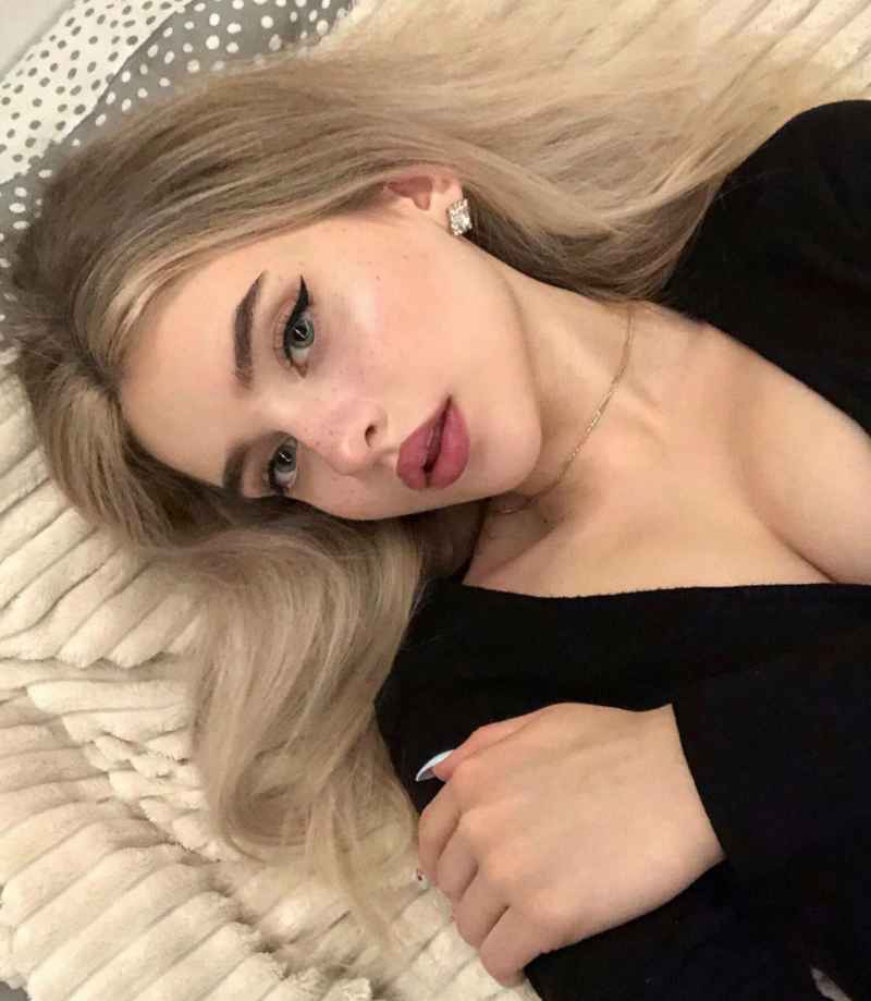 Marine - brunette
