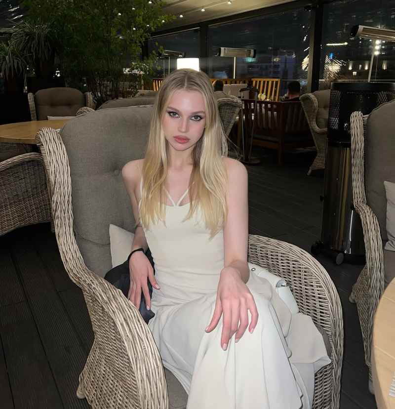 Yvonne - short stay