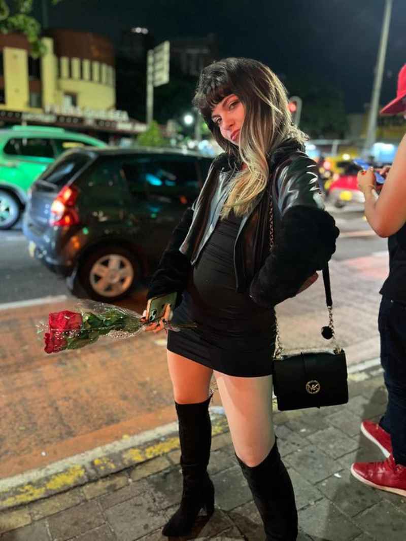 Ella - touring