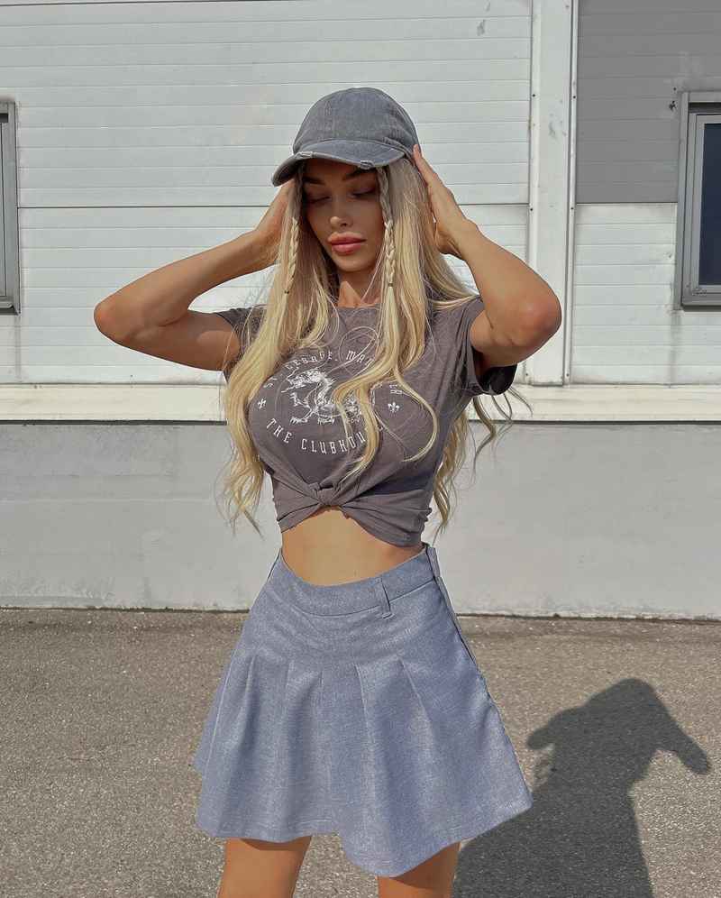 Renee - local girl