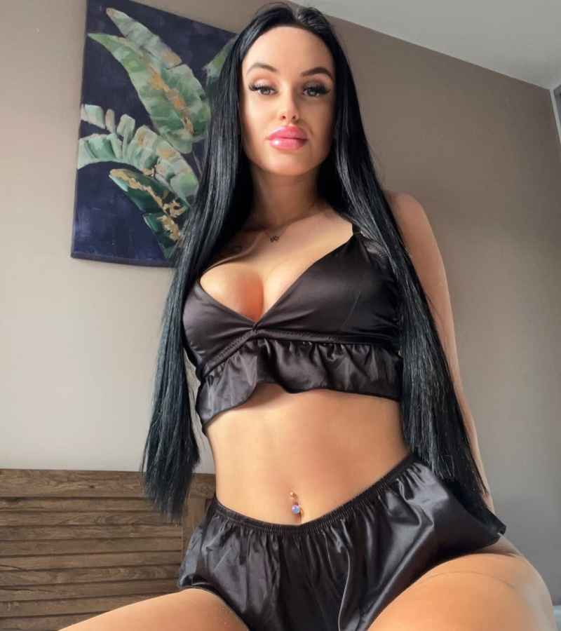 Odette - curvy
