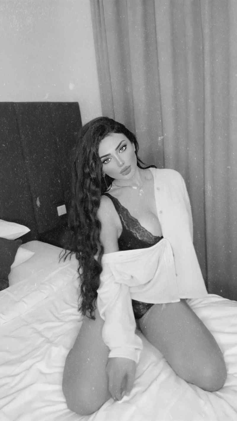 Danielle - independent companion