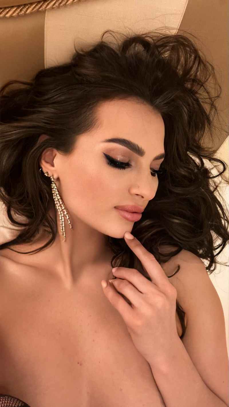 Pamela - new in town