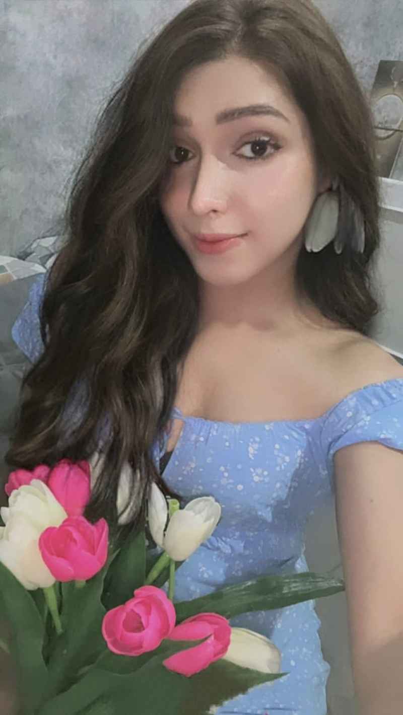 Kamryn - brunette