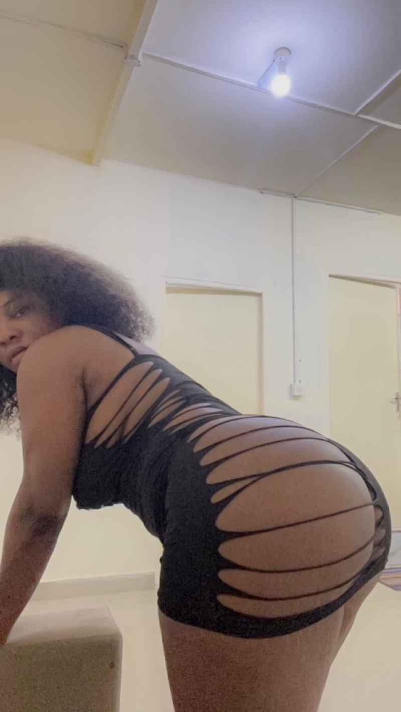 Bella - outcall available