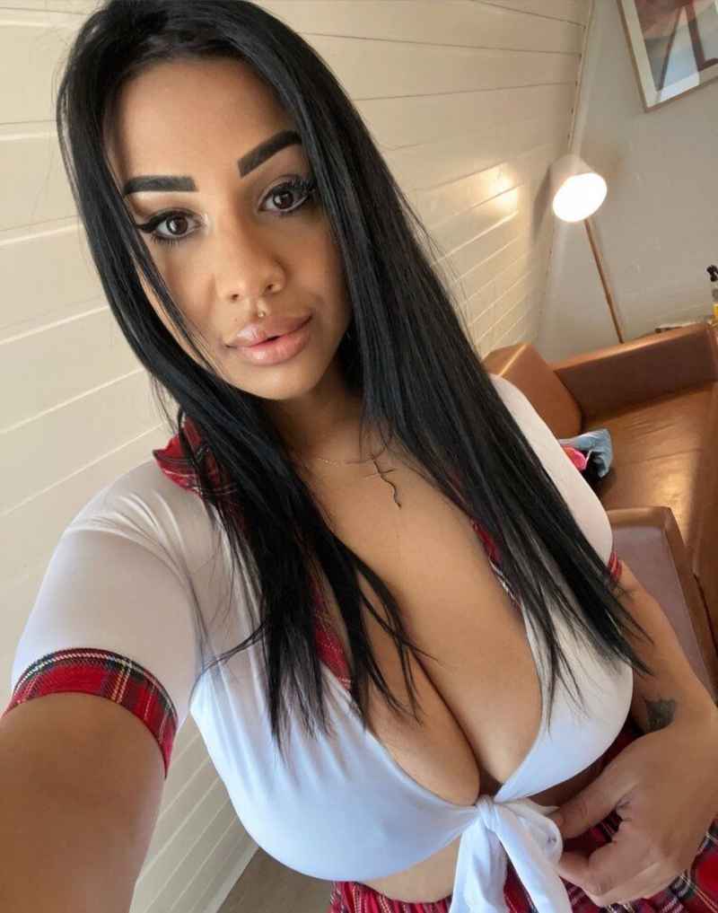 Tina - discreet meetings