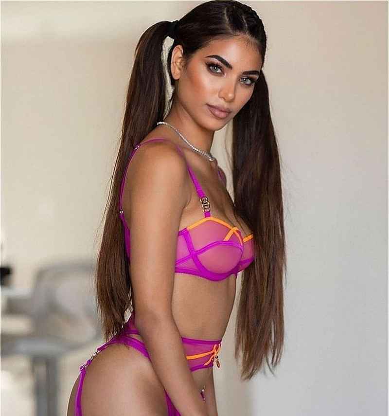 Lea - independent companion