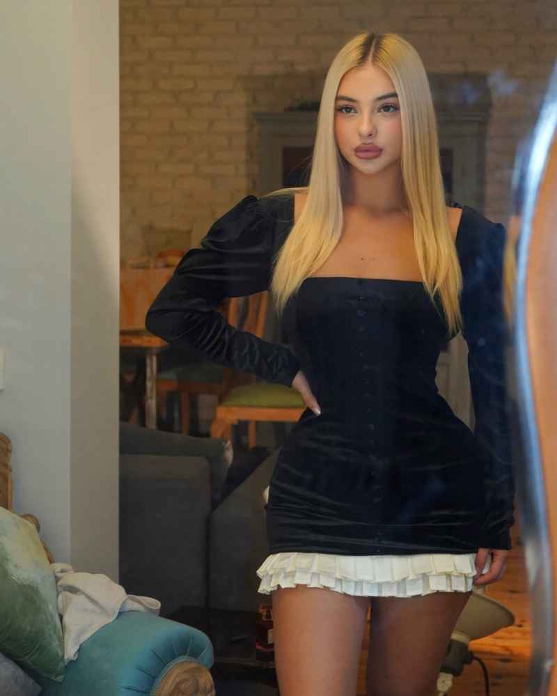 Amanda - outcall available