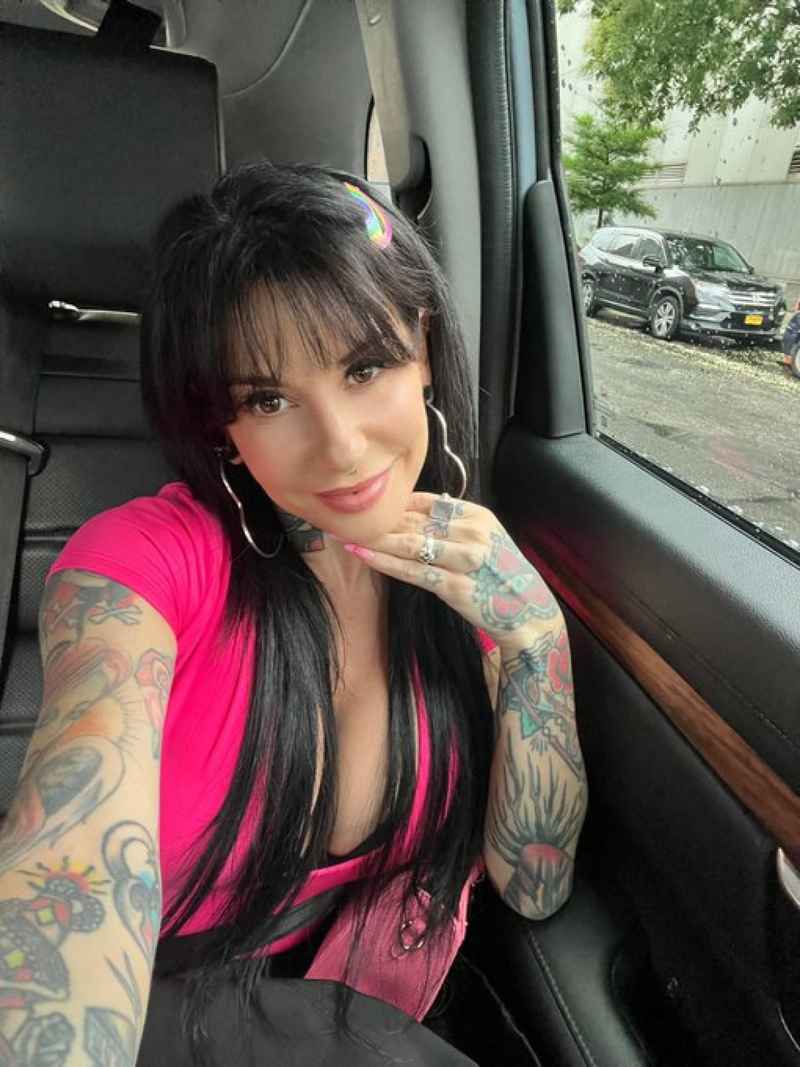 Talia - mature companion