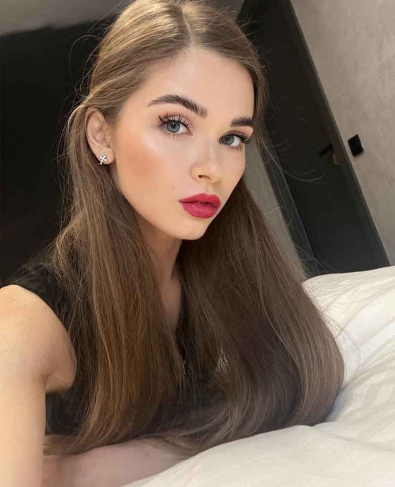 Simone - curvy
