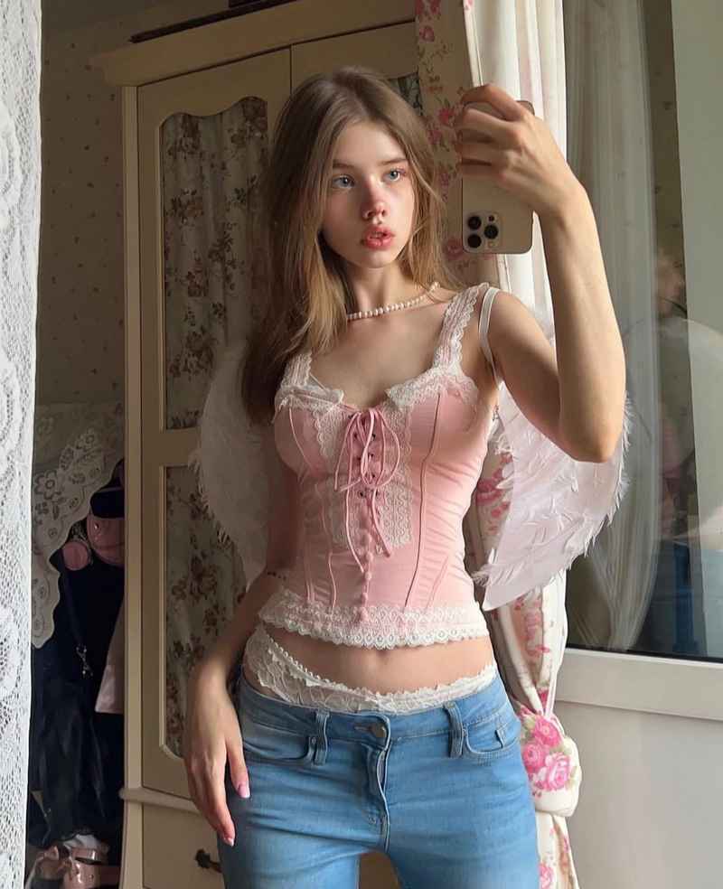 Amanda - new in town