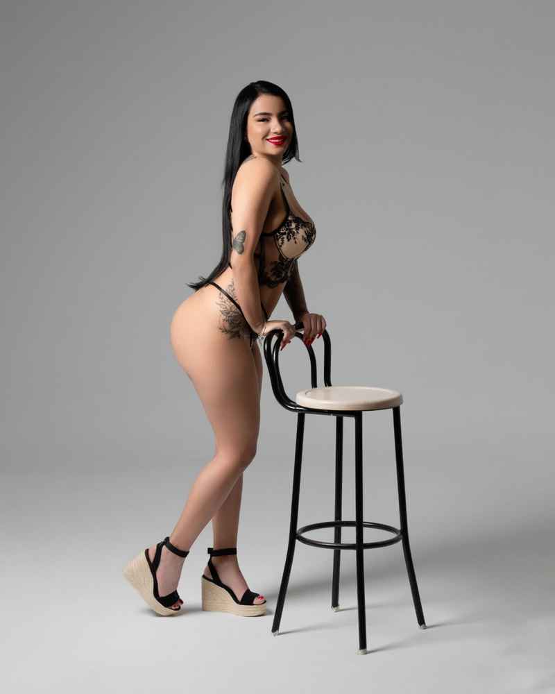 Laure - GFE