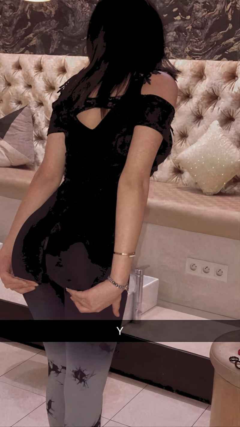 Naomi - open minded