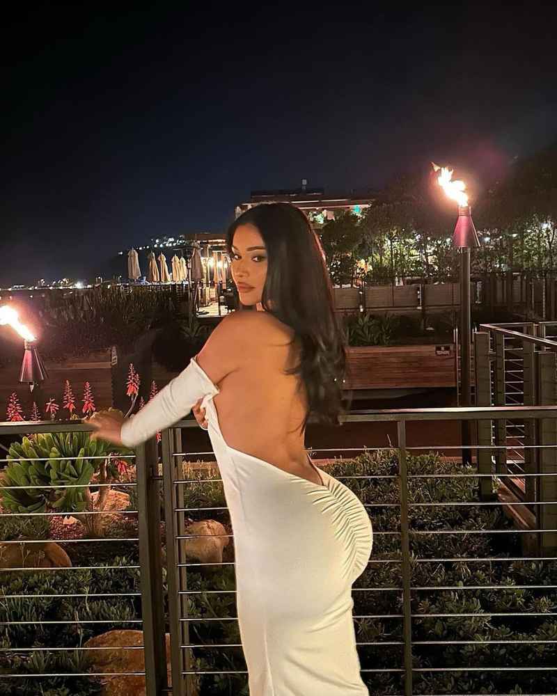 Heather - curvy