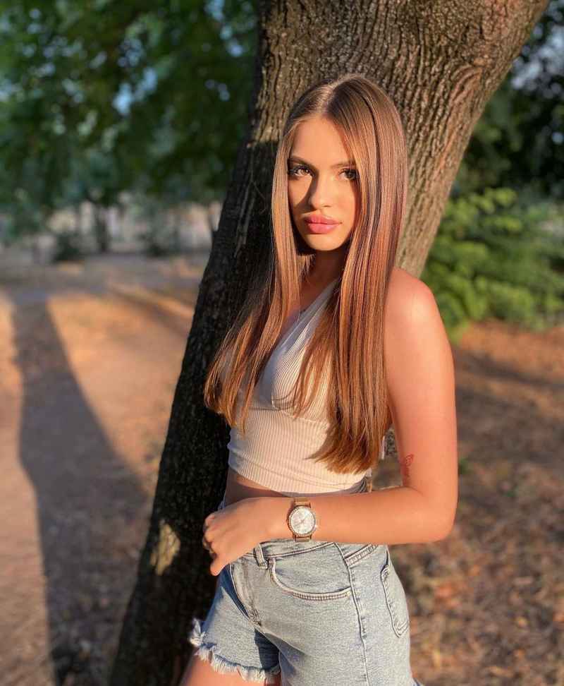 Hazel - curvy