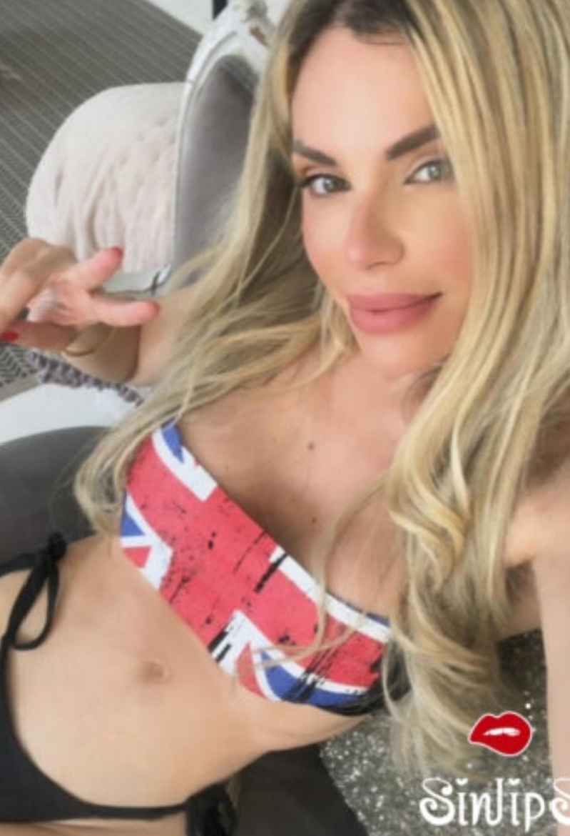Louise - curvy