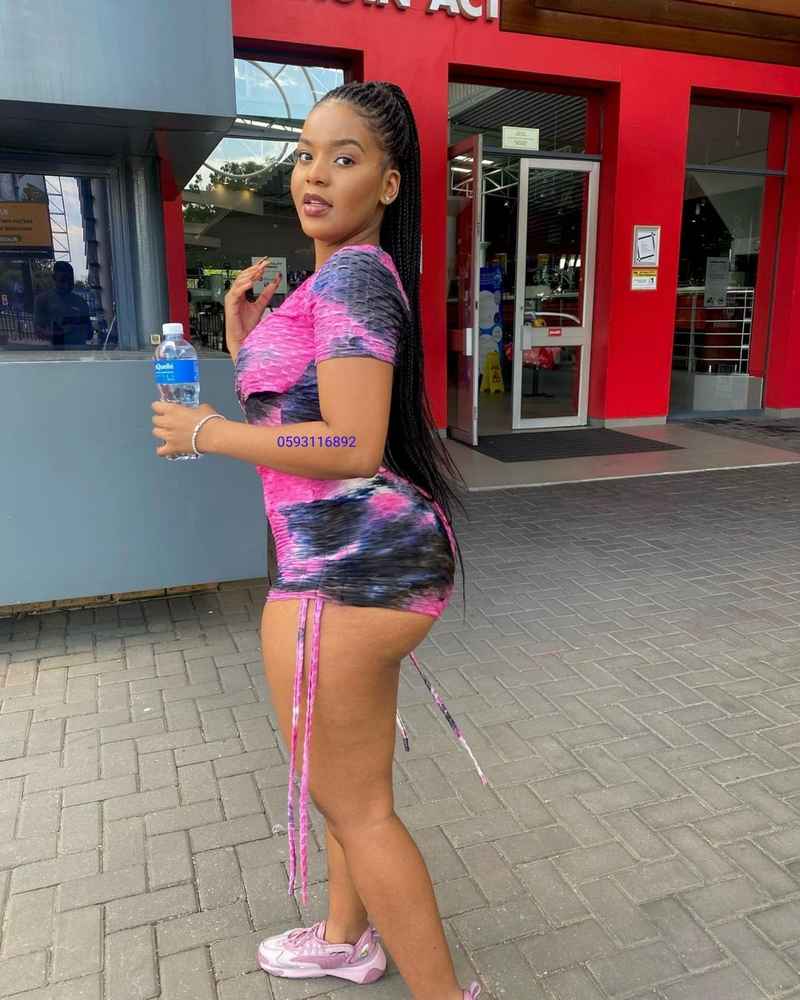 Janine - curvy