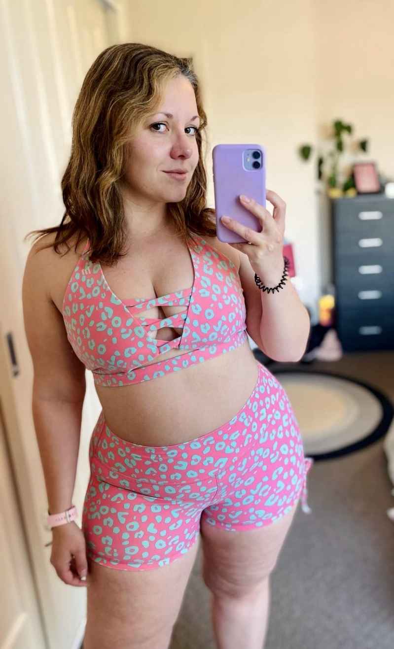 Olivia - curvy