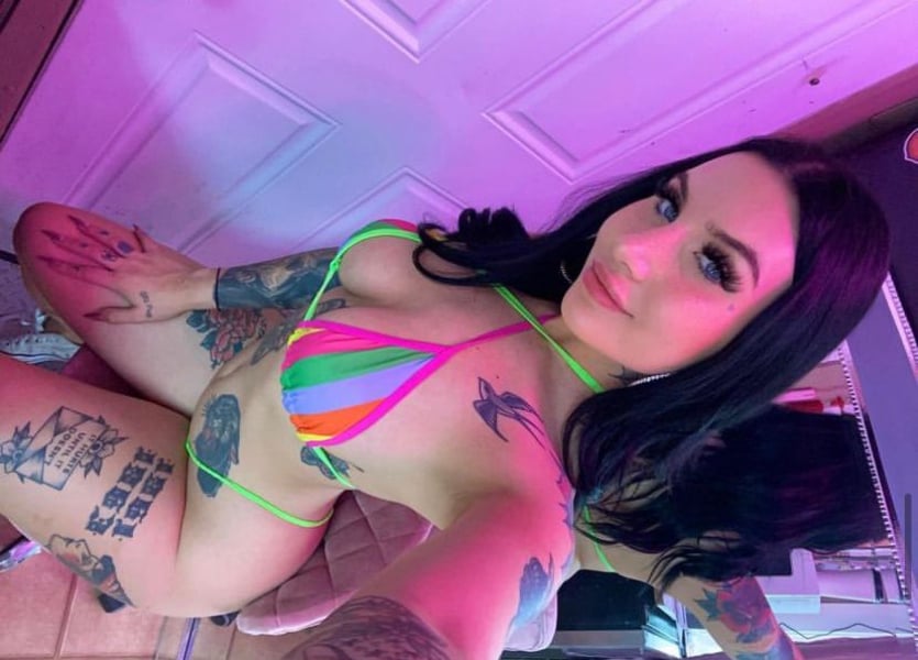 Kaylee - mature companion