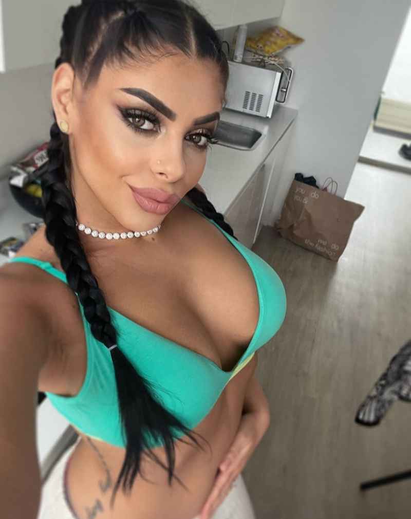 Kateri - open minded