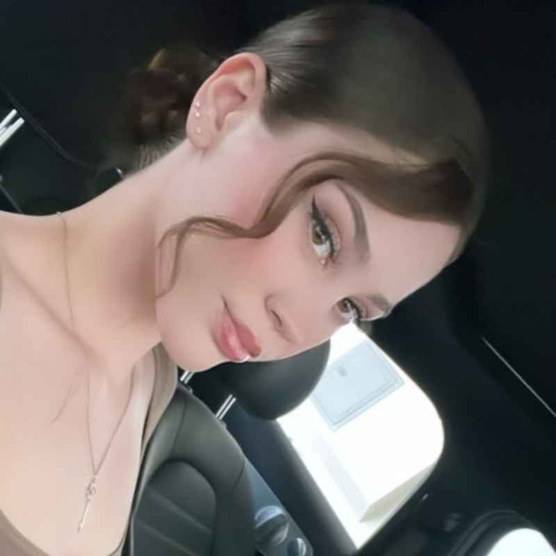 Eloise - open minded