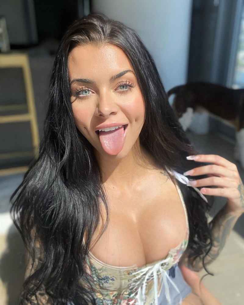 Rachel - curvy