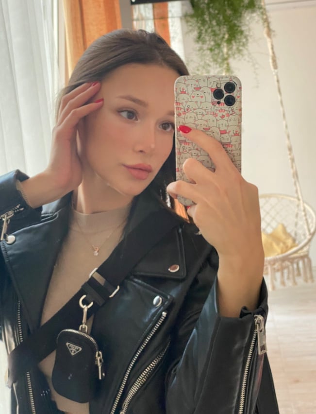 Nicole - blonde