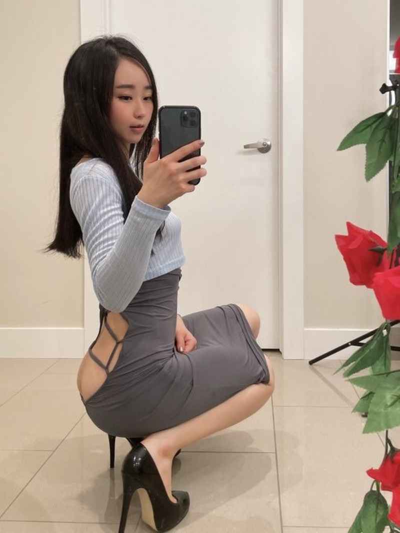 Jennifer - brunette