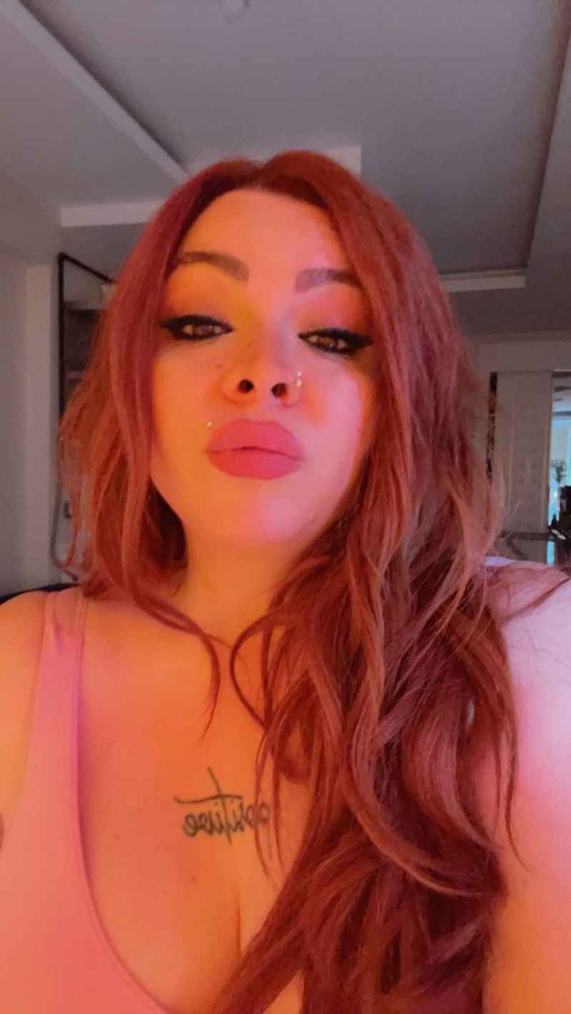 Leanne - curvy