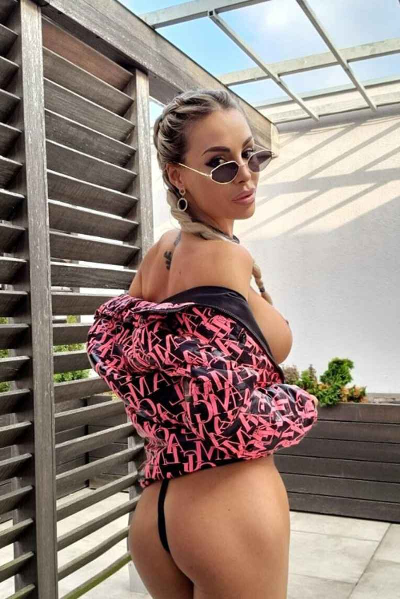 Olivia - local girl