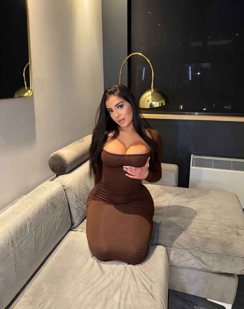 Jasmine - curvy